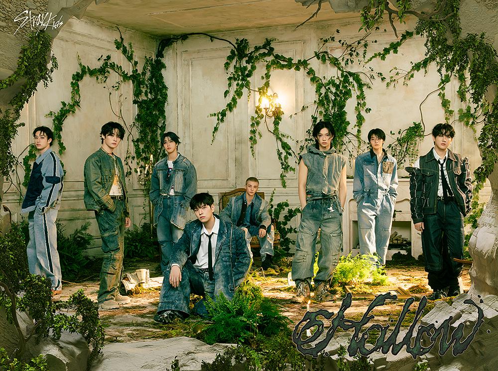 STRAY KIDS - Hollow JAPAN (3rd mini album)