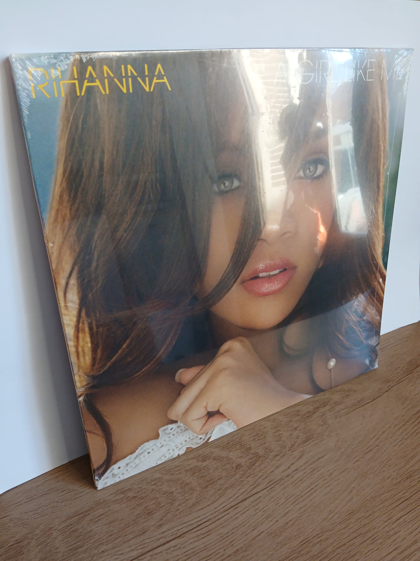RIHANNA - A Girl Like Me VINILO