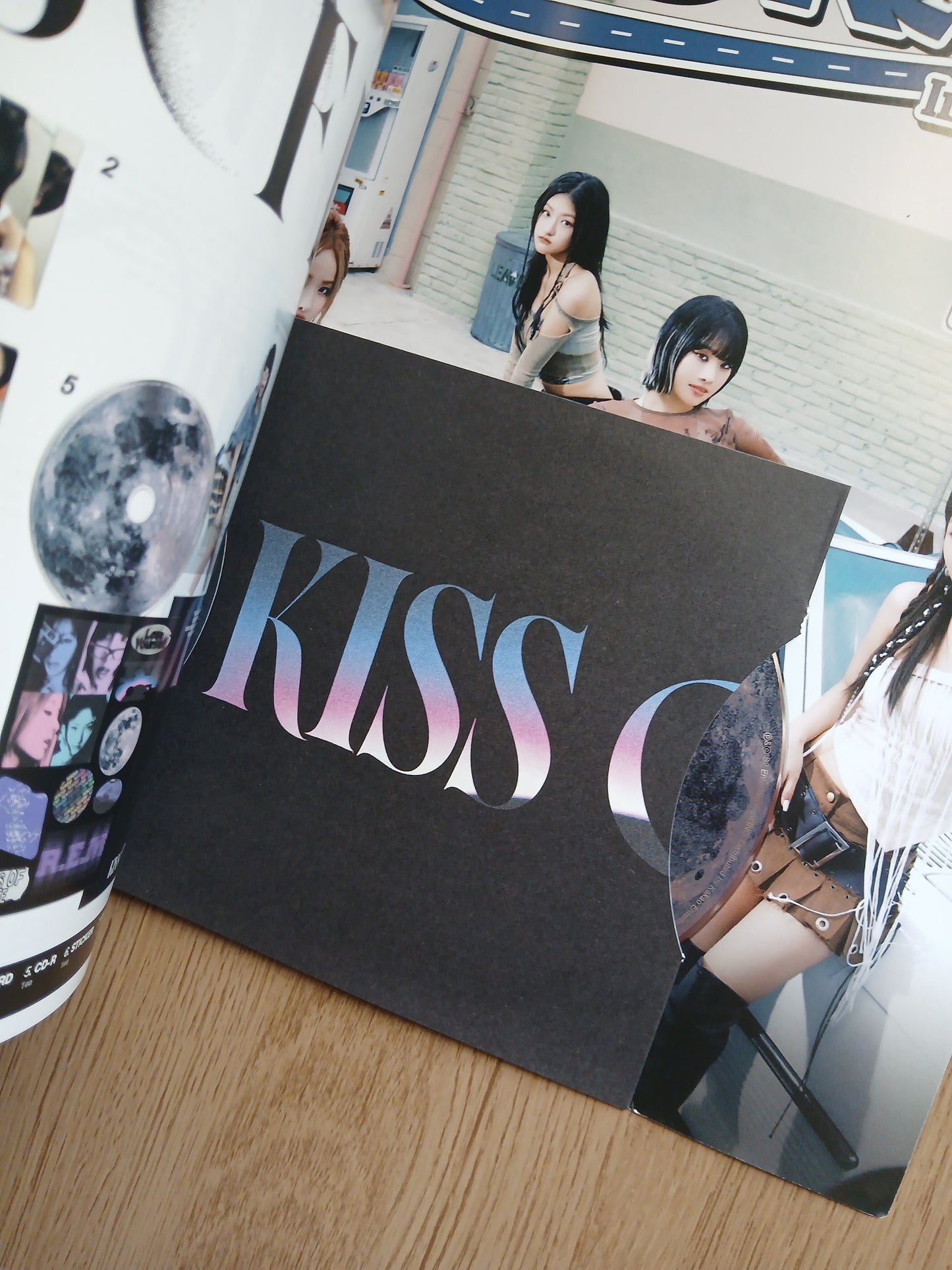 KISS OF LIFE - LOSE YOURSELF (3rd Mini Album) MAGAZINE Version (ver fotos)