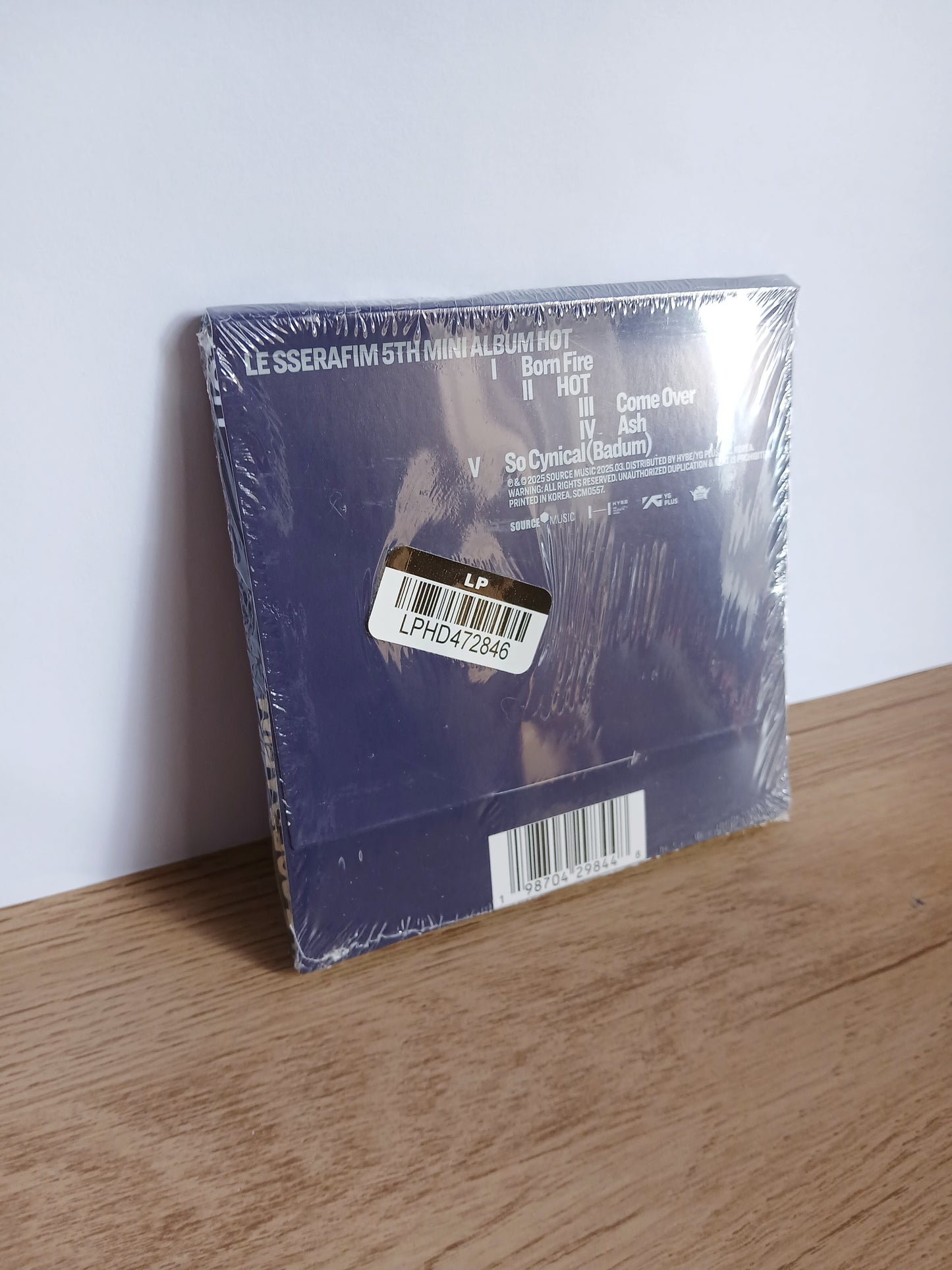 LE SSERAFIM - HOT (5th Mini Album) COMPACT BLUE SHIMMER
