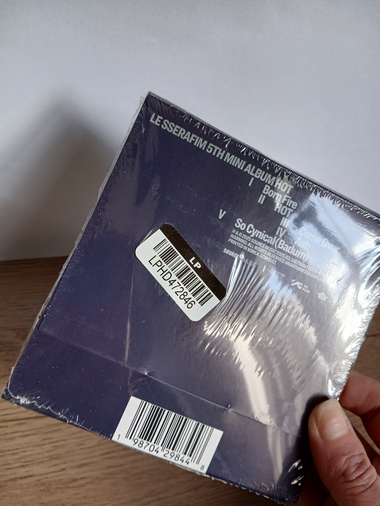 LE SSERAFIM - HOT (5th Mini Album) COMPACT BLUE SHIMMER