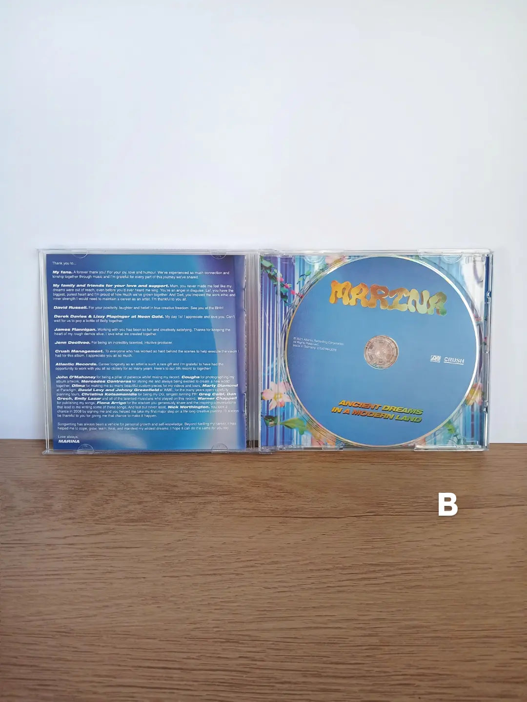MARINA - Ancient Dreams In A Modern Land CD (ver fotos)