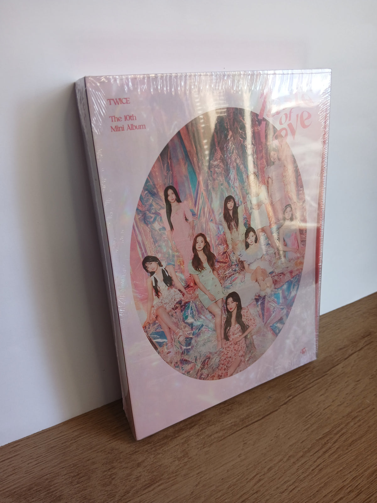 TWICE - TASTE OF LOVE (10th Mini Album)