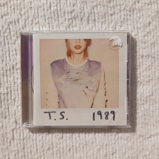 TAYLOR SWIFT - 1989 CD Segunda mano