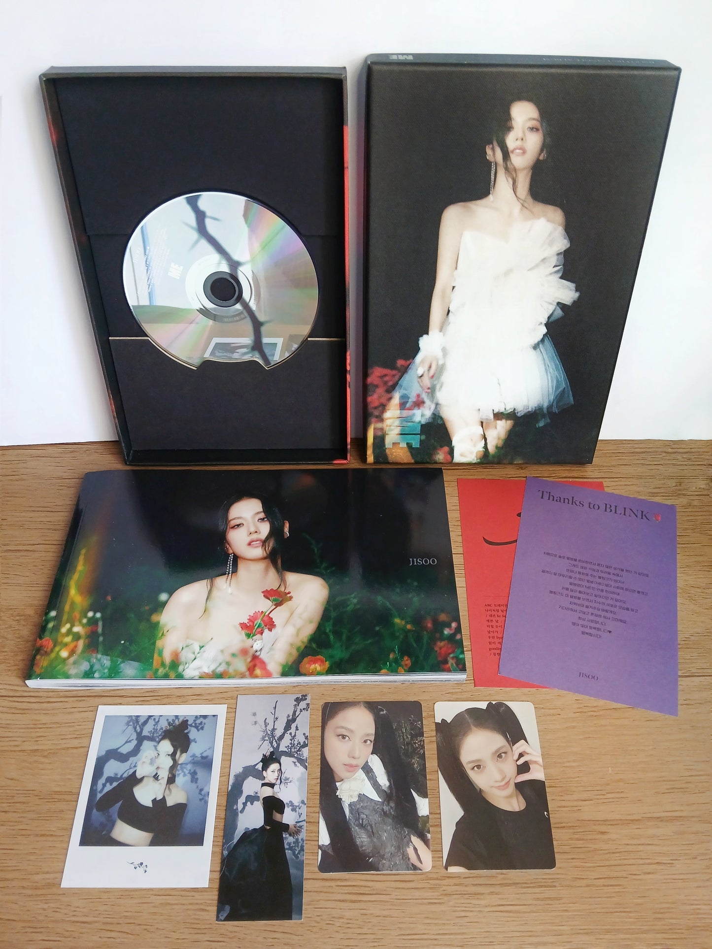 JISOO (BLACKPINK) - ME (1st single album) BLACK