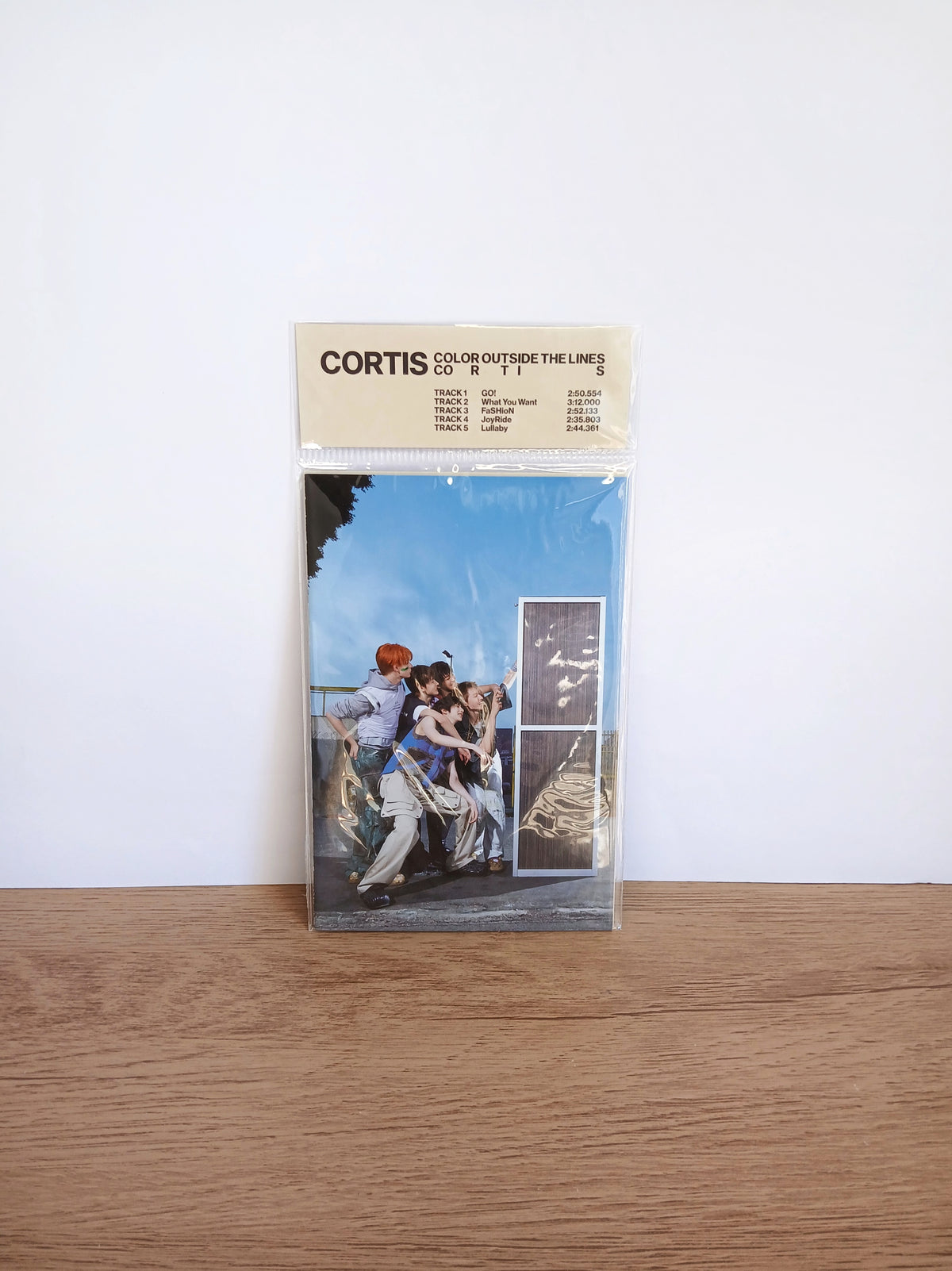 CORTIS - COLOR OUTSIDE THE LINES (1st EP Album) WEVERSE ALBUMS A