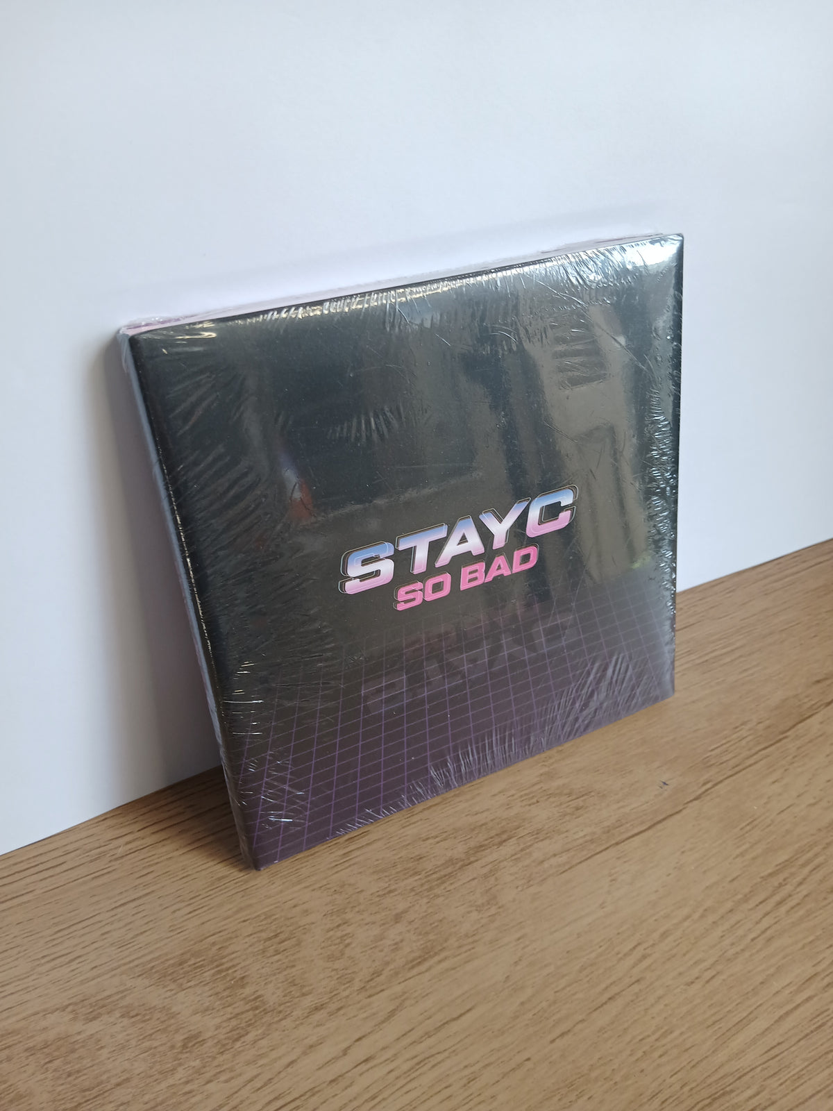 STAYC - Star to a young culture SO BAD (1st single album)