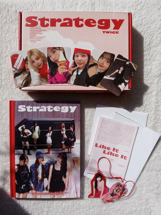 TWICE - STRATEGY (14th Mini Album) VER. STEP 1 Target exclusive + Beneficio de Preventa Completo