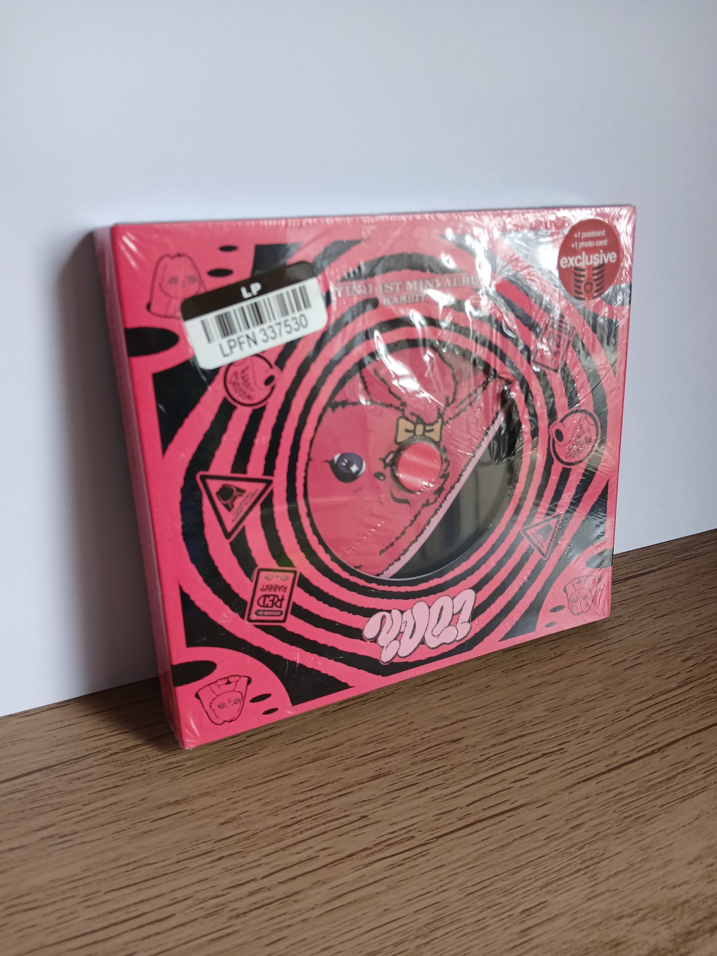 YUQI ((G)I-DLE) - YUQ1 (1st Mini Album) Target Exclusive
