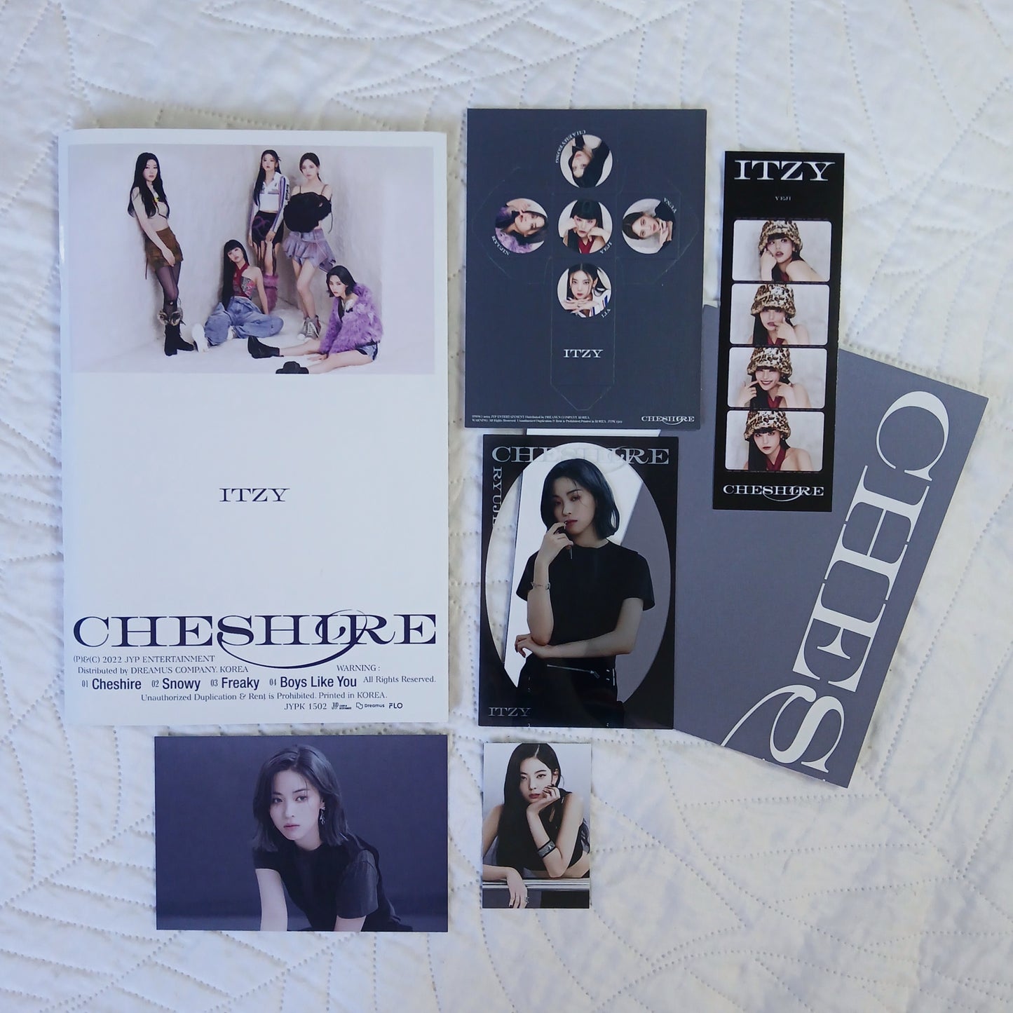 ITZY - CHESHIRE