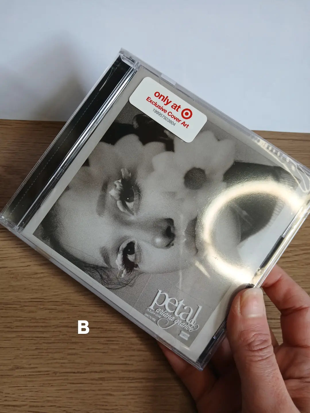 ARIANA GRANDE - Petal CD (Target Exclusive) (ver fotos)