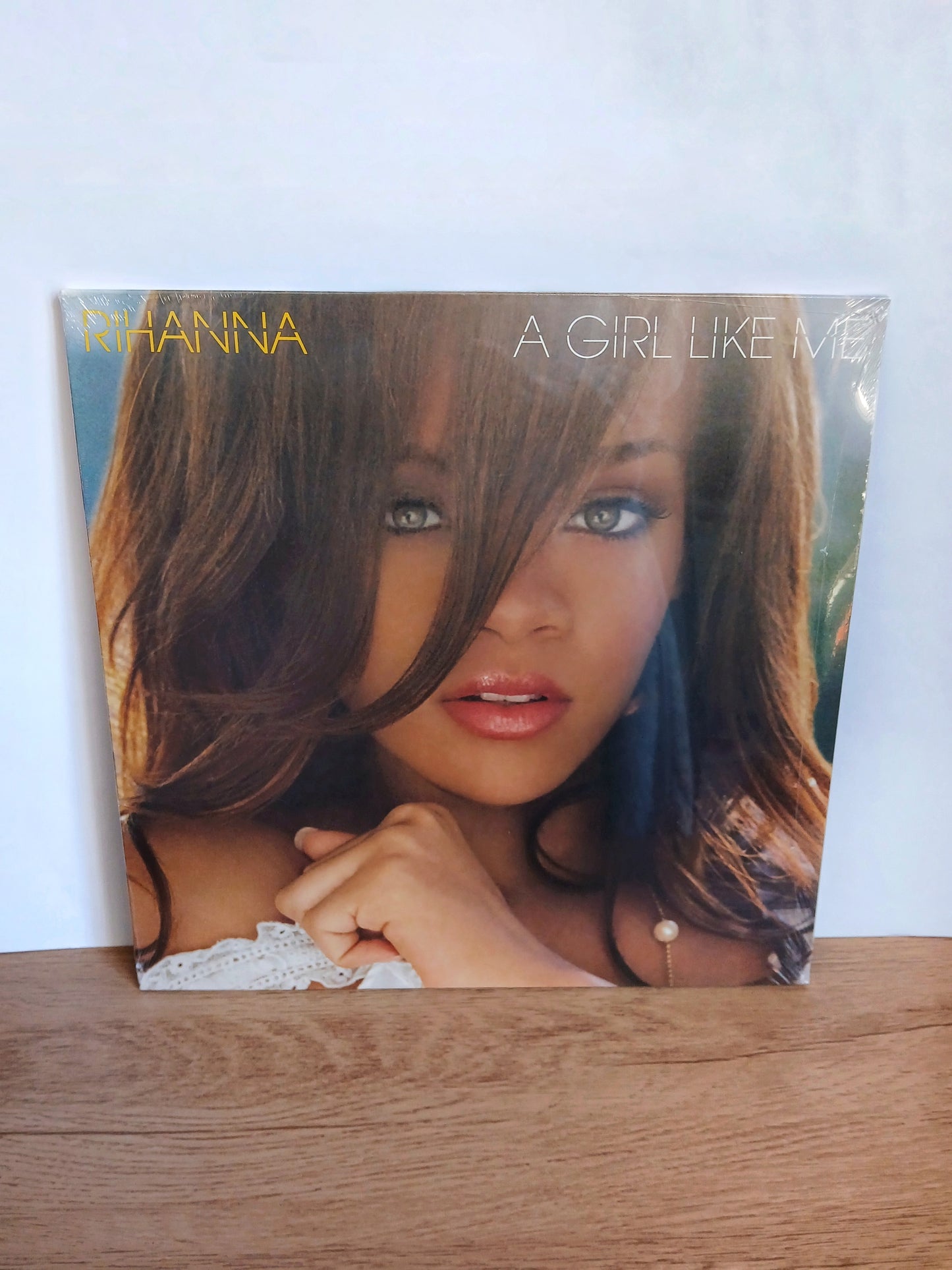 RIHANNA - A Girl Like Me VINILO