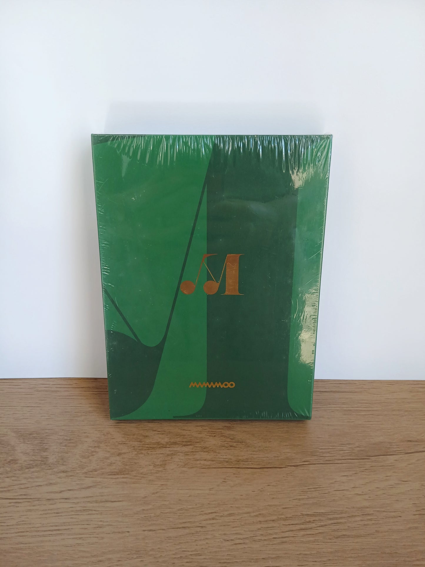 MAMAMOO - Travel (10th mini album) LIGHT GREEN