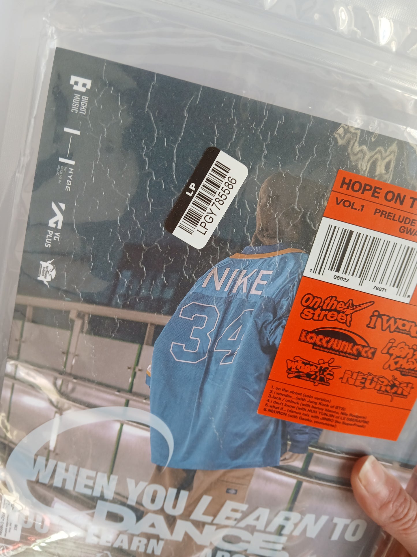 J-HOPE (BTS) - HOPE ON THE STREET Target Exclusive (ver fotos)