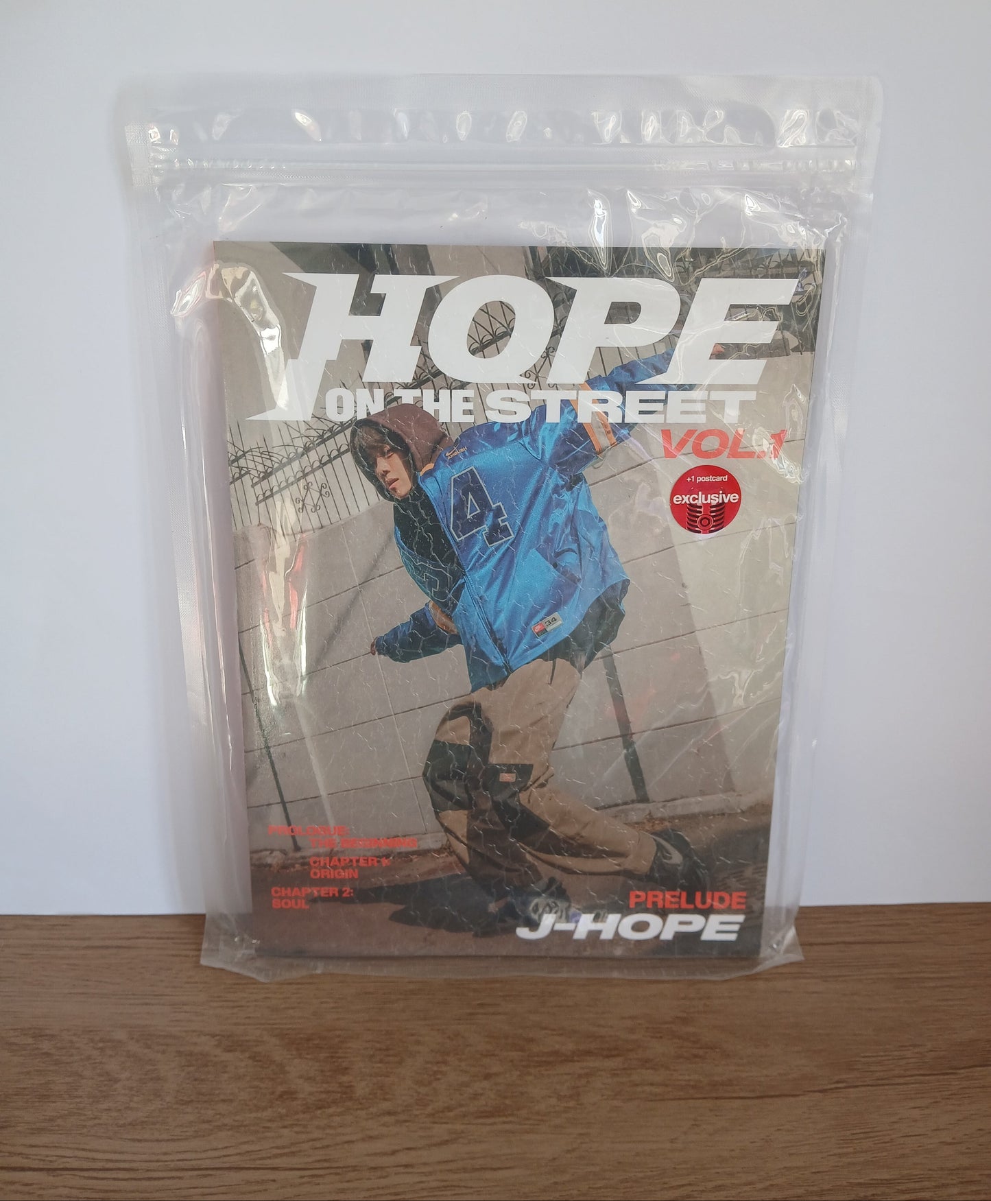 J-HOPE (BTS) - HOPE ON THE STREET Target Exclusive (ver fotos)