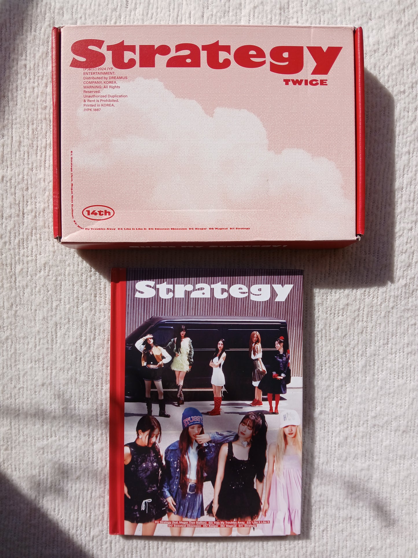 TWICE - STRATEGY (14th Mini Album) VER. STEP 1 Target exclusive + Beneficio de Preventa Completo
