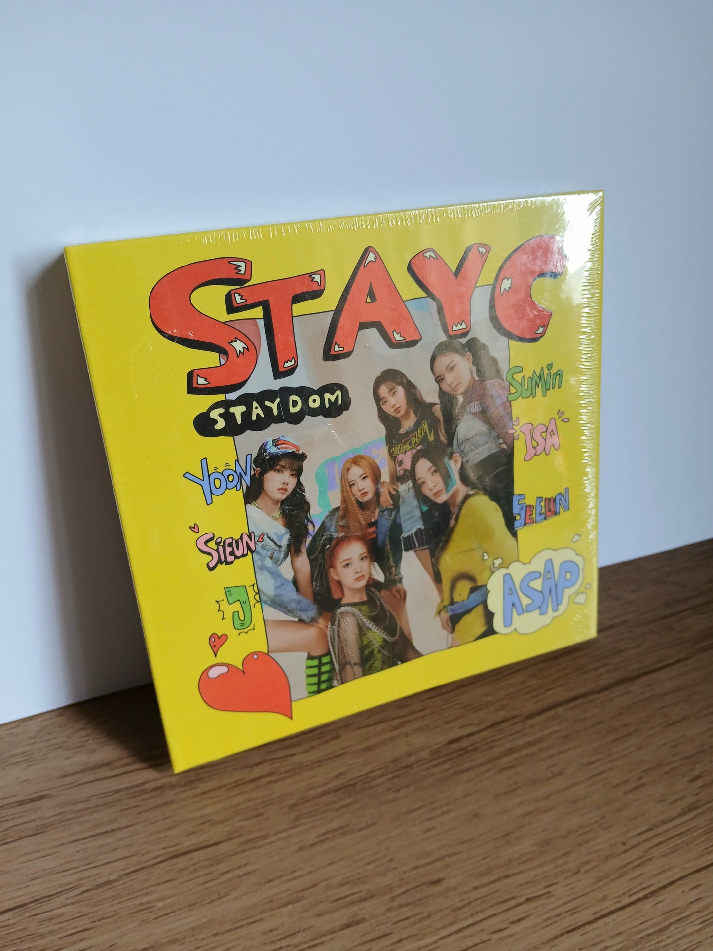 STAYC - Staydom (2nd single album)