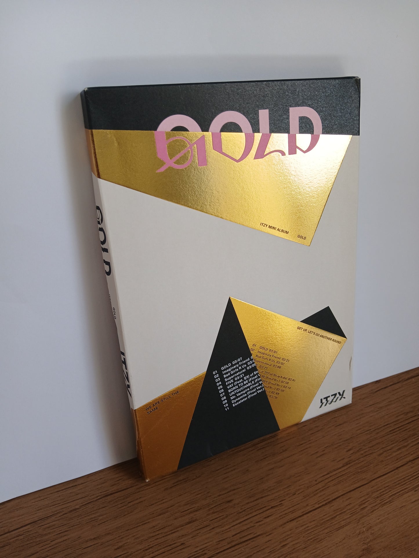 ITZY - GOLD Versión DEEP GOLD (ver fotos)