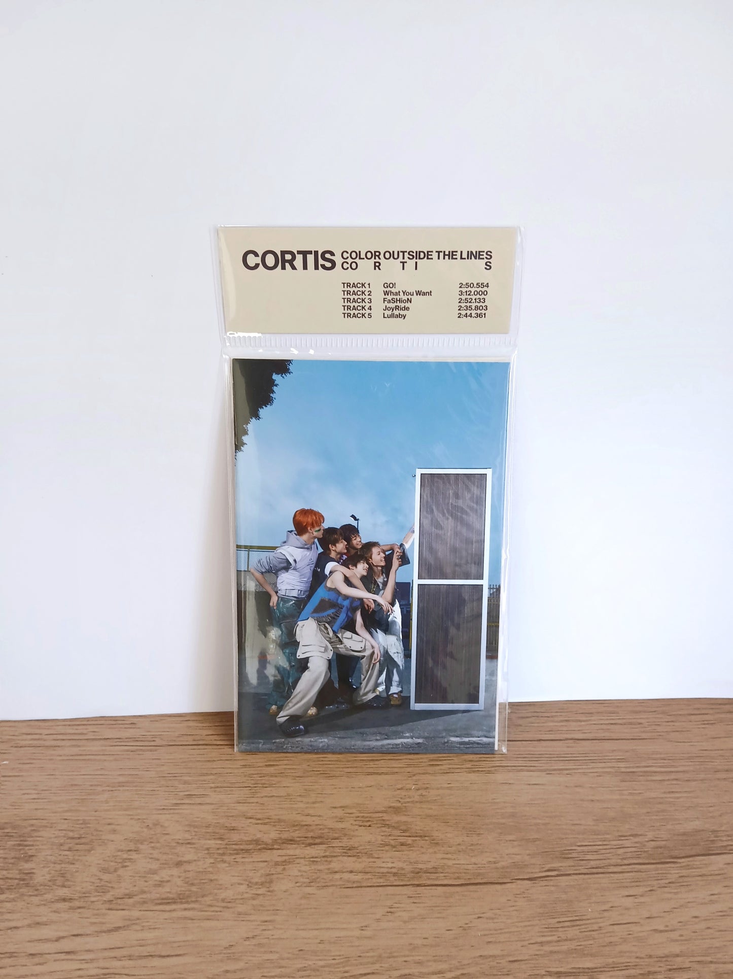 CORTIS - COLOR OUTSIDE THE LINES (1st EP Album) WEVERSE ALBUMS A