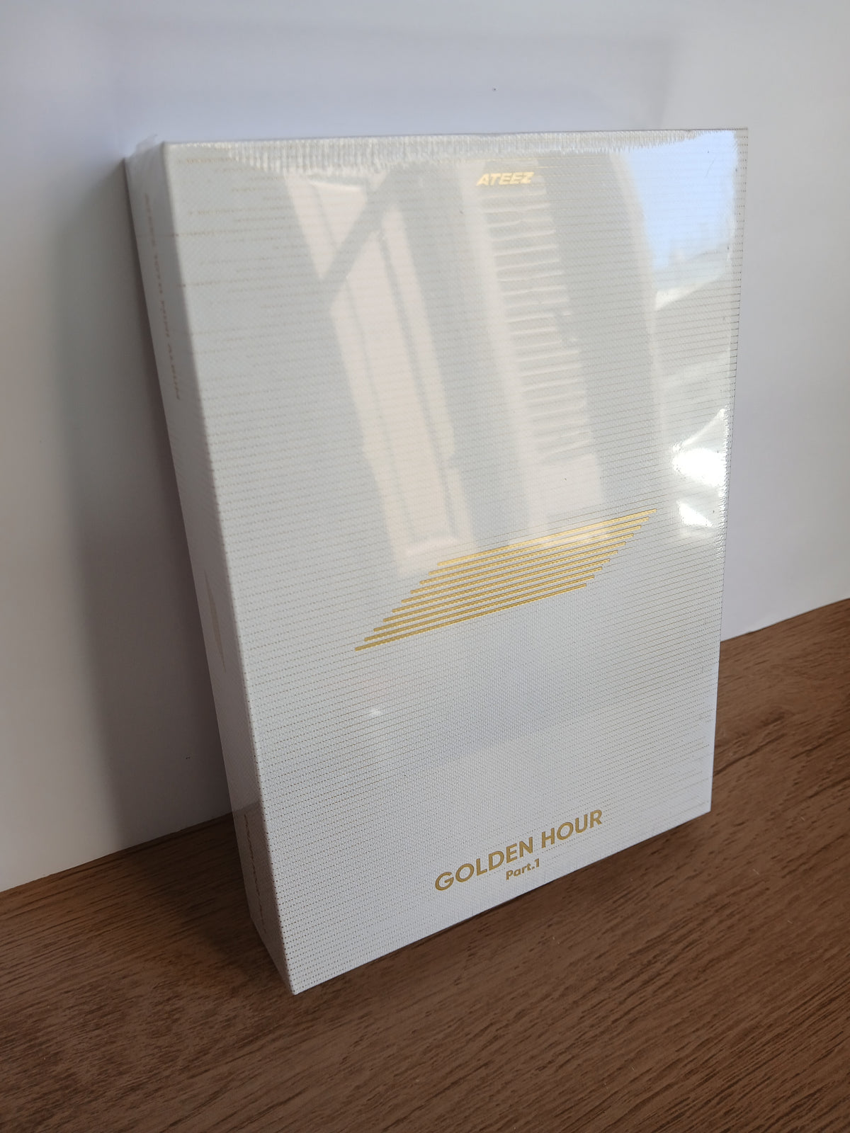 ATEEZ - GOLDEN HOUR : Part.1 (10th Mini Album)