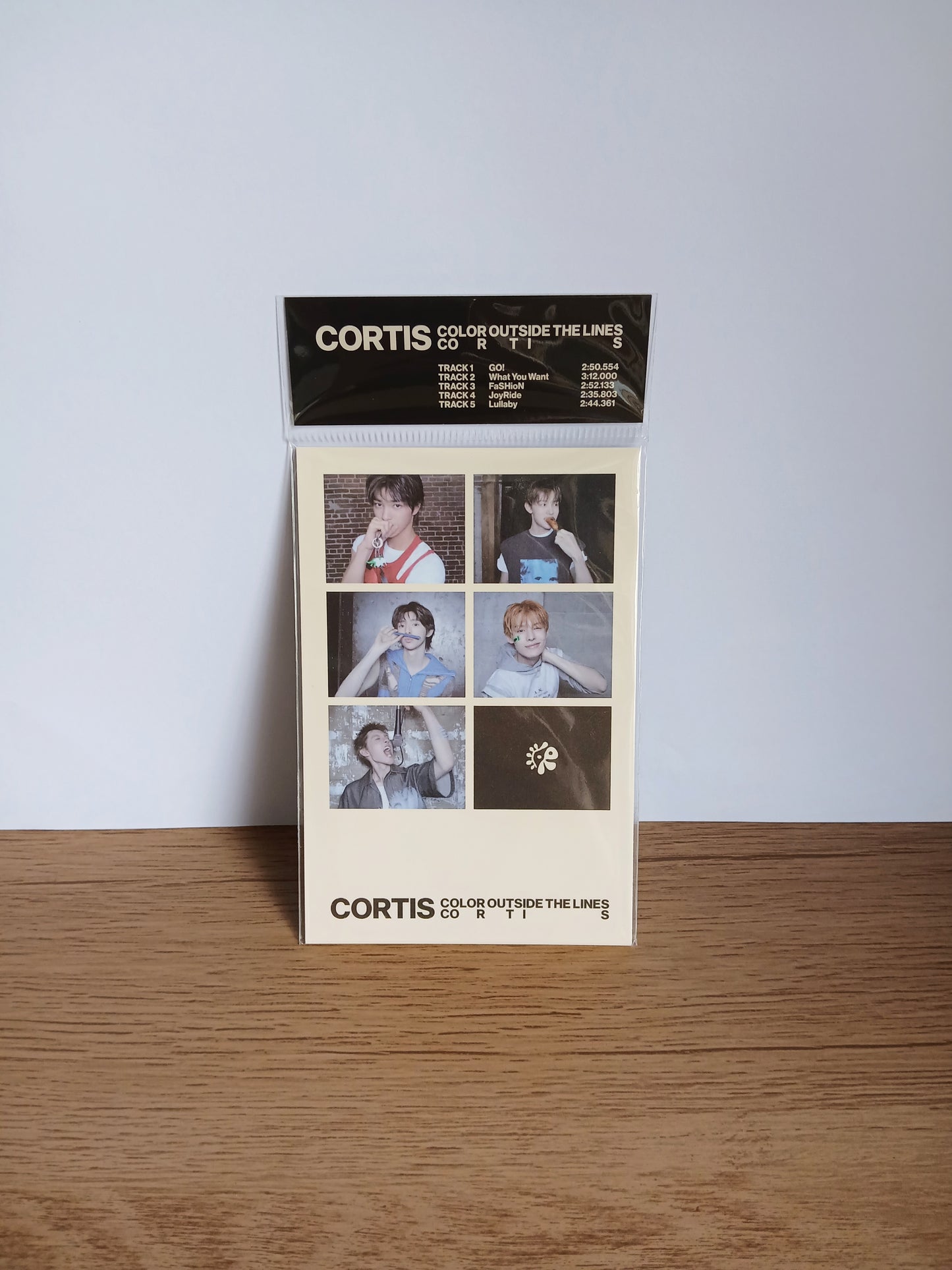 CORTIS - COLOR OUTSIDE THE LINES (1st EP Album) WEVERSE ALBUM B