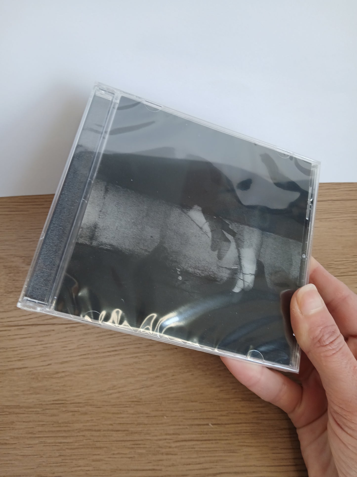 ARIANA GRANDE - Petal CD Limitado (Lenticular Cover)