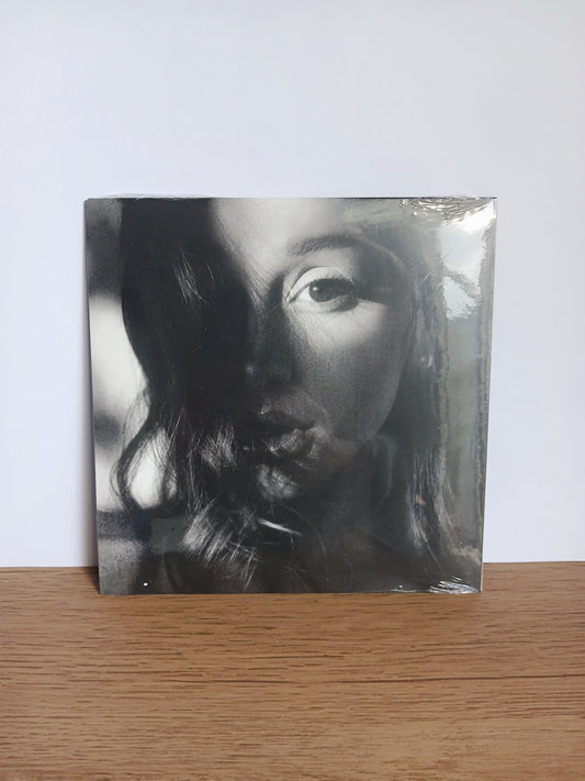 ARIANA GRANDE - hate that i made you love me VINILO fluffy tail gray